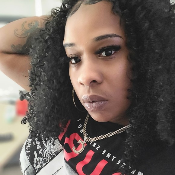 Meet your Posher, Catherine - Picture 1 of 1